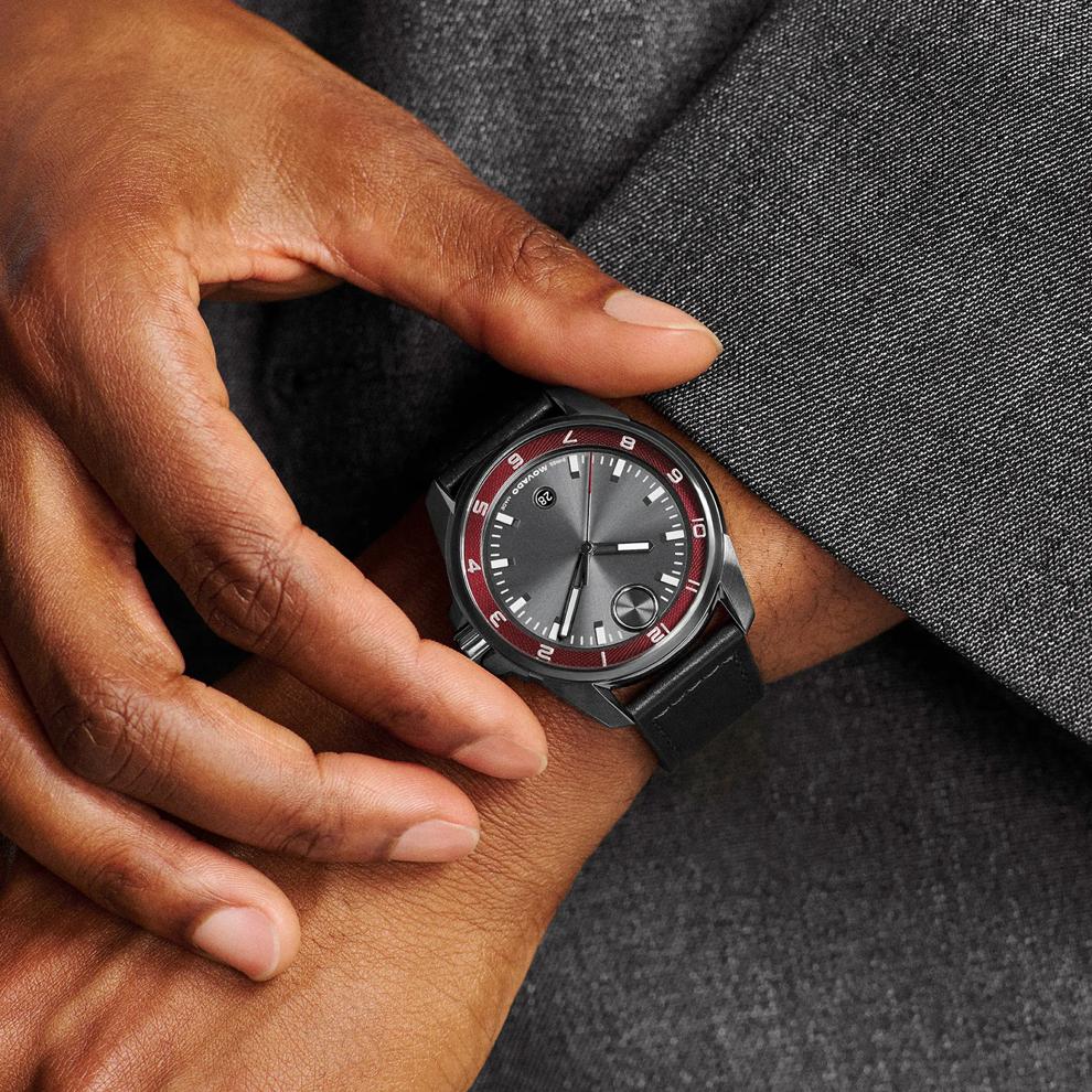 Men's Verso S Watch in Black Leather and Gunmetal Ion-Plated Stainless Steel – Image 4 of 4