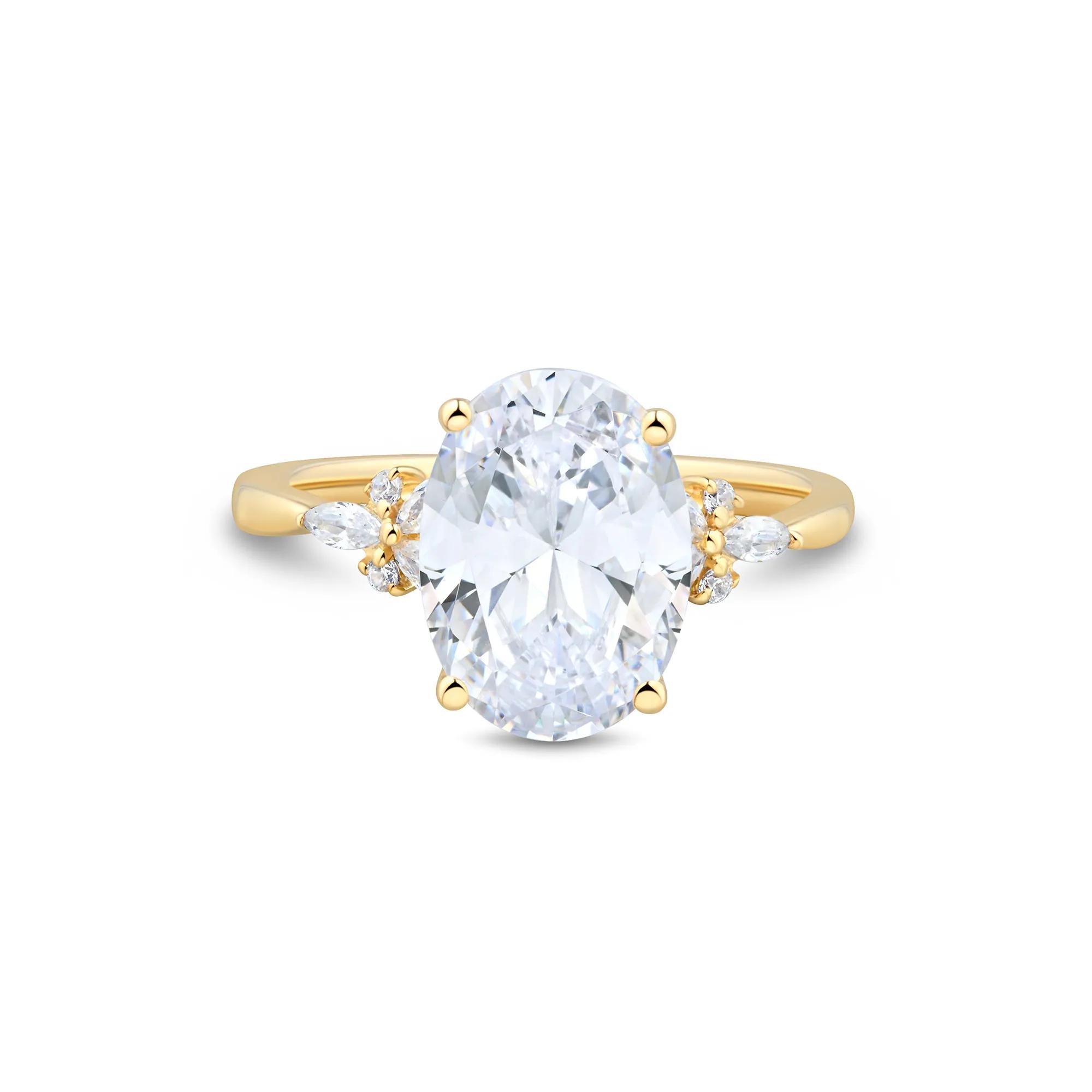Lab Grown Diamond Oval Brilliant-Cut Engagement Ring in 14K Yellow Gold