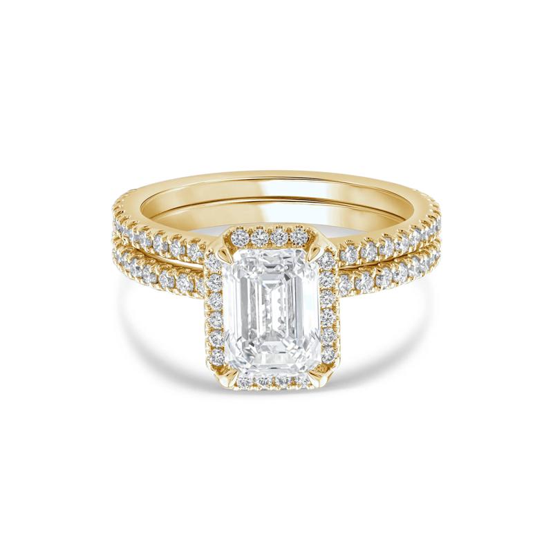Lab Grown Diamond Emerald-Cut Halo Bridal Set in 14K Yellow Gold &#40;2 3/4 ct. tw.&#41; – Image 1 of 3