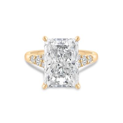 Lab Grown Diamond Radiant Center Engagement Ring in 14K Yellow Gold (7 1/2 ct. tw.)