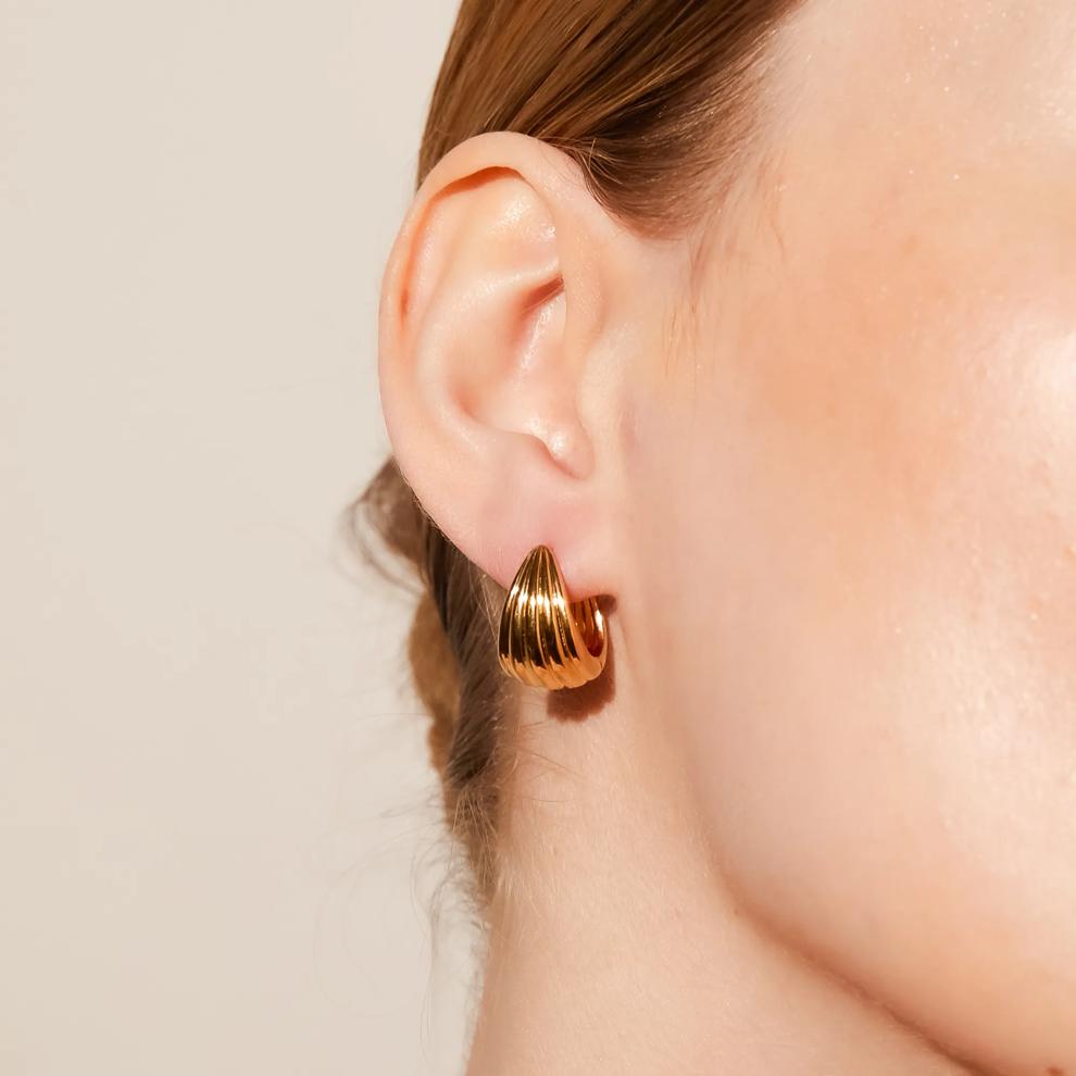 Electroform Tapered Seashell Hoops in Vermeil, 10.5x17mm – Image 2 of 4
